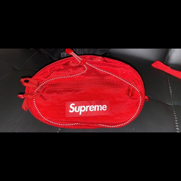 Supreme Backpacks - Picture 5 of 8